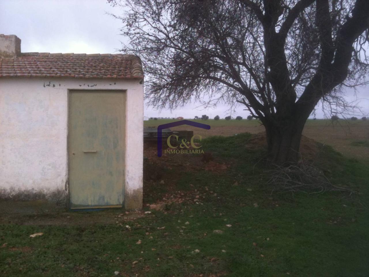 Venta de terreno en Manzanares