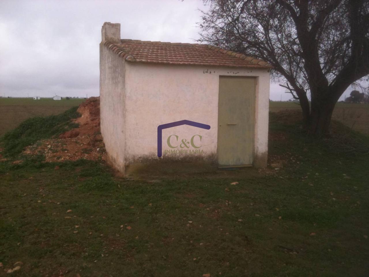 Venta de terreno en Manzanares
