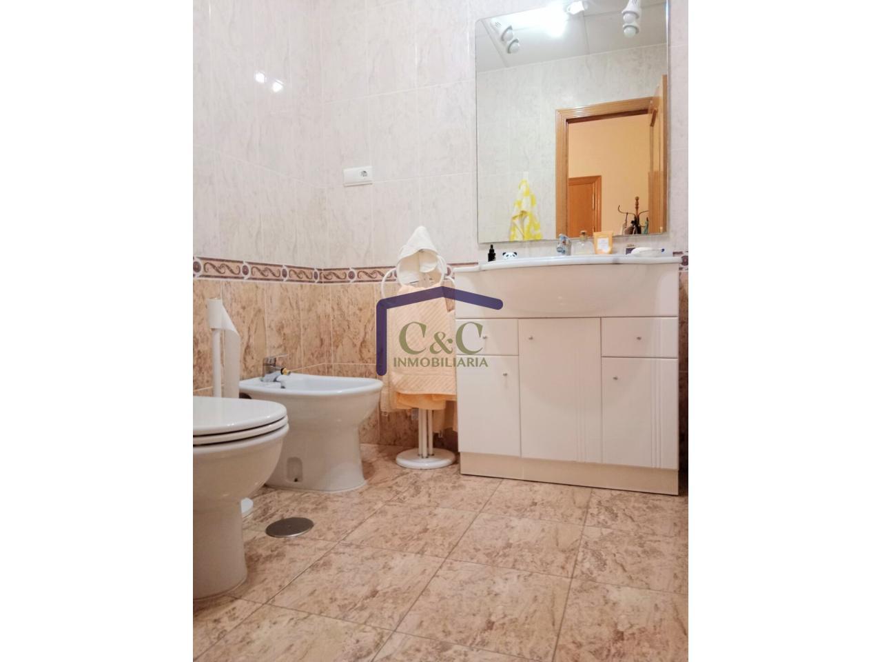 For sale of flat in Manzanares