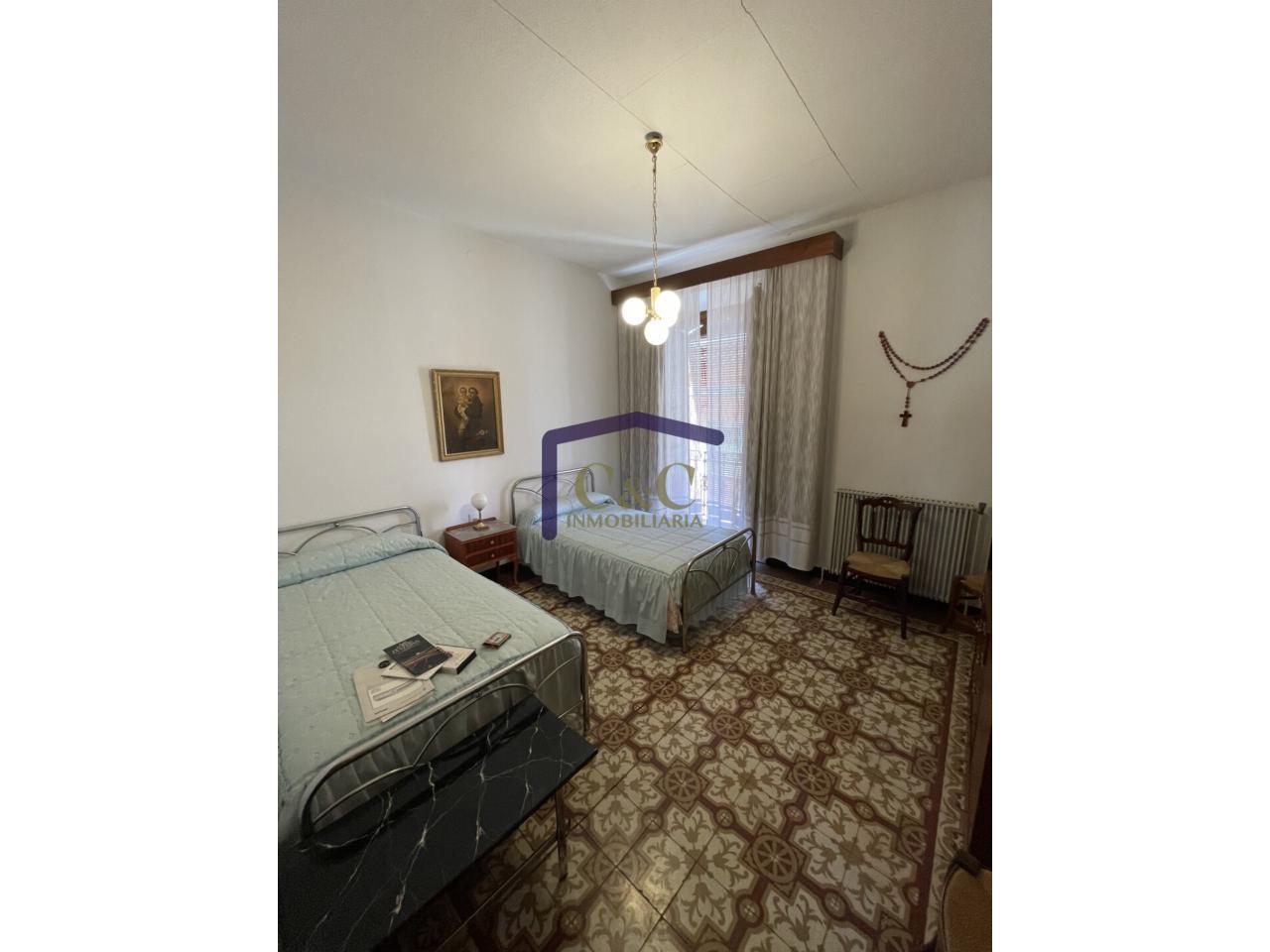 For sale of house in Valdepeñas