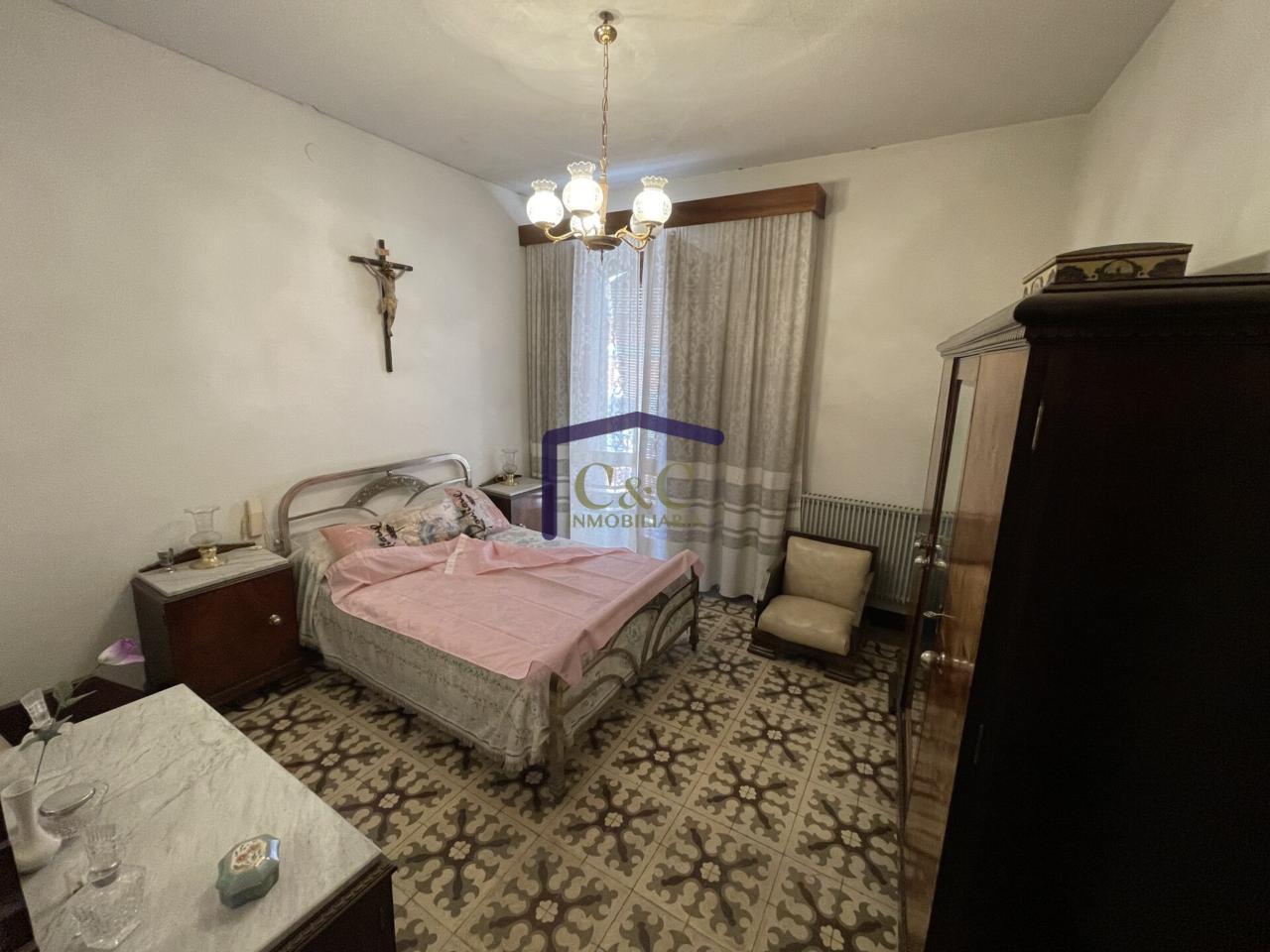 For sale of house in Valdepeñas