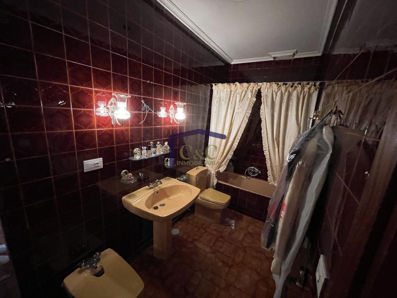 For sale of house in Valdepeñas