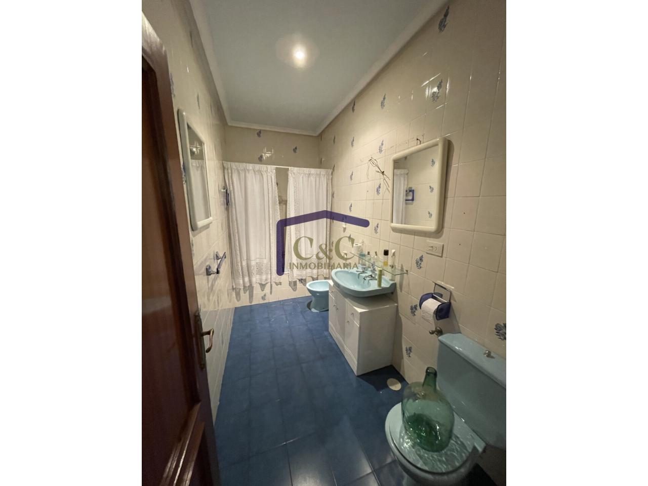 For sale of house in Valdepeñas
