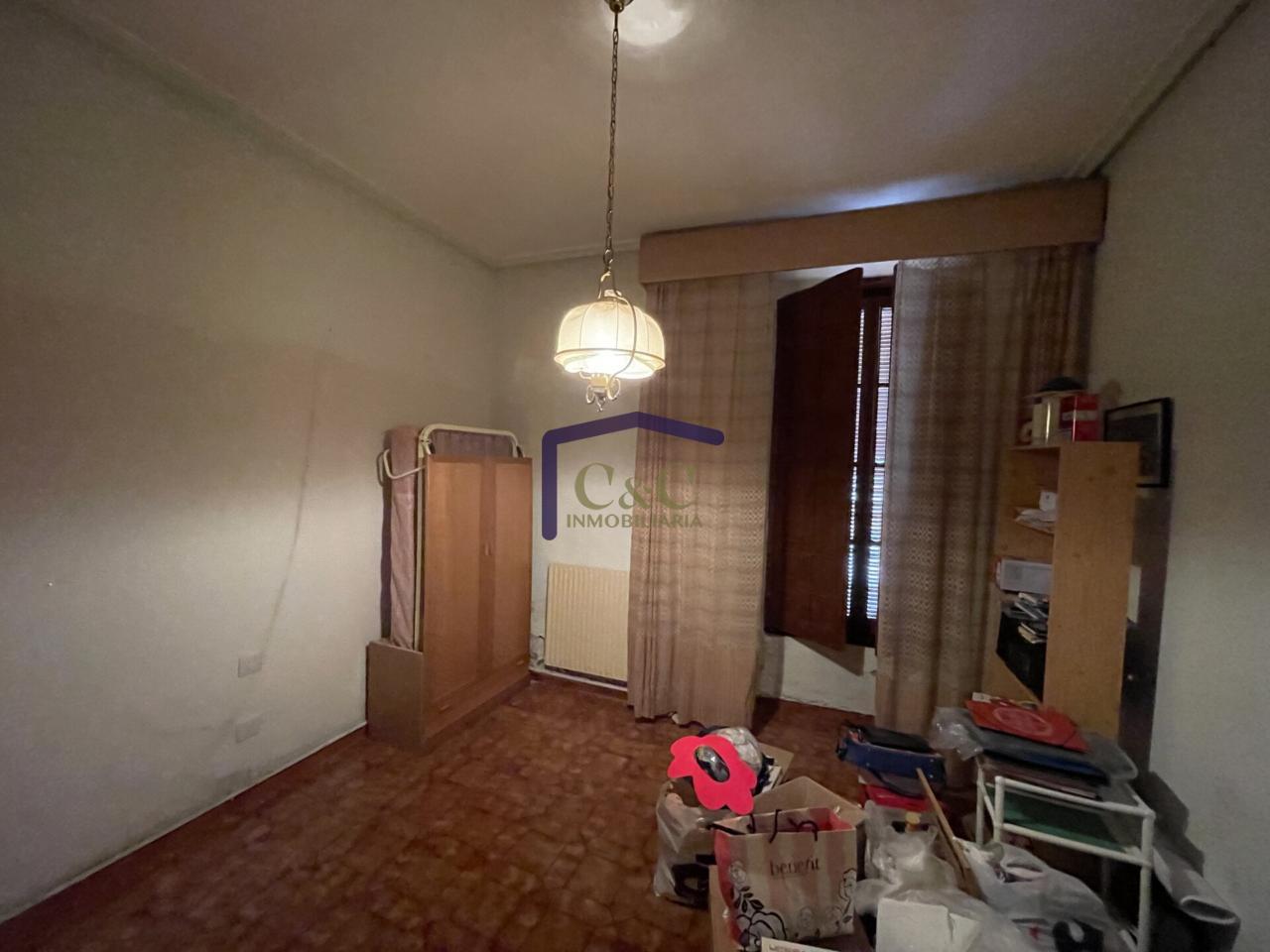 For sale of house in Valdepeñas