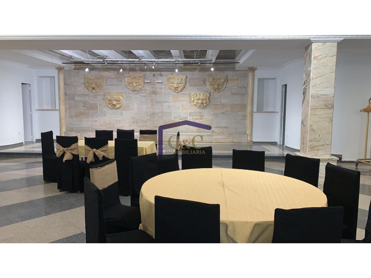 For sale of house in Valdepeñas