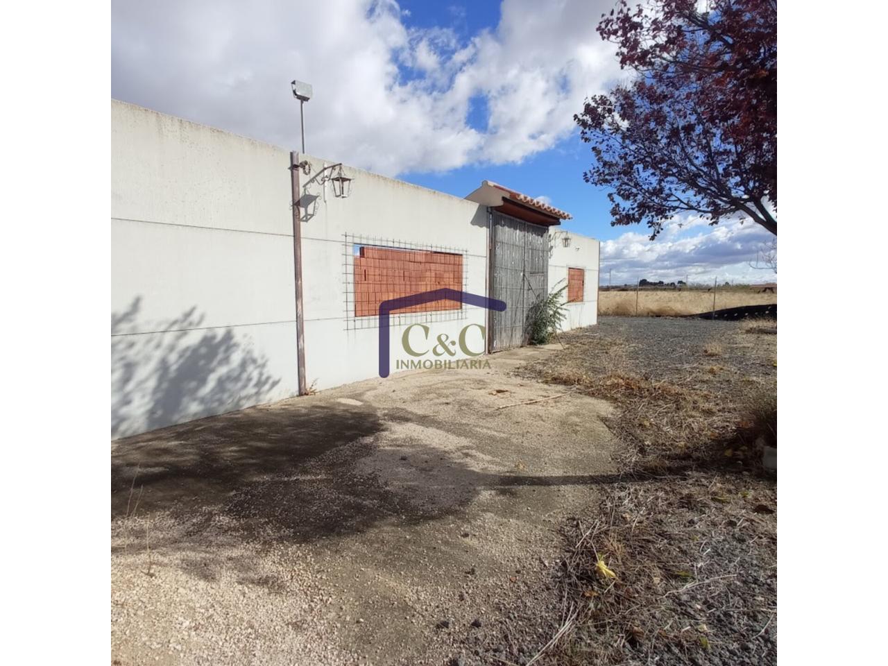Venta de finca rústica en Manzanares