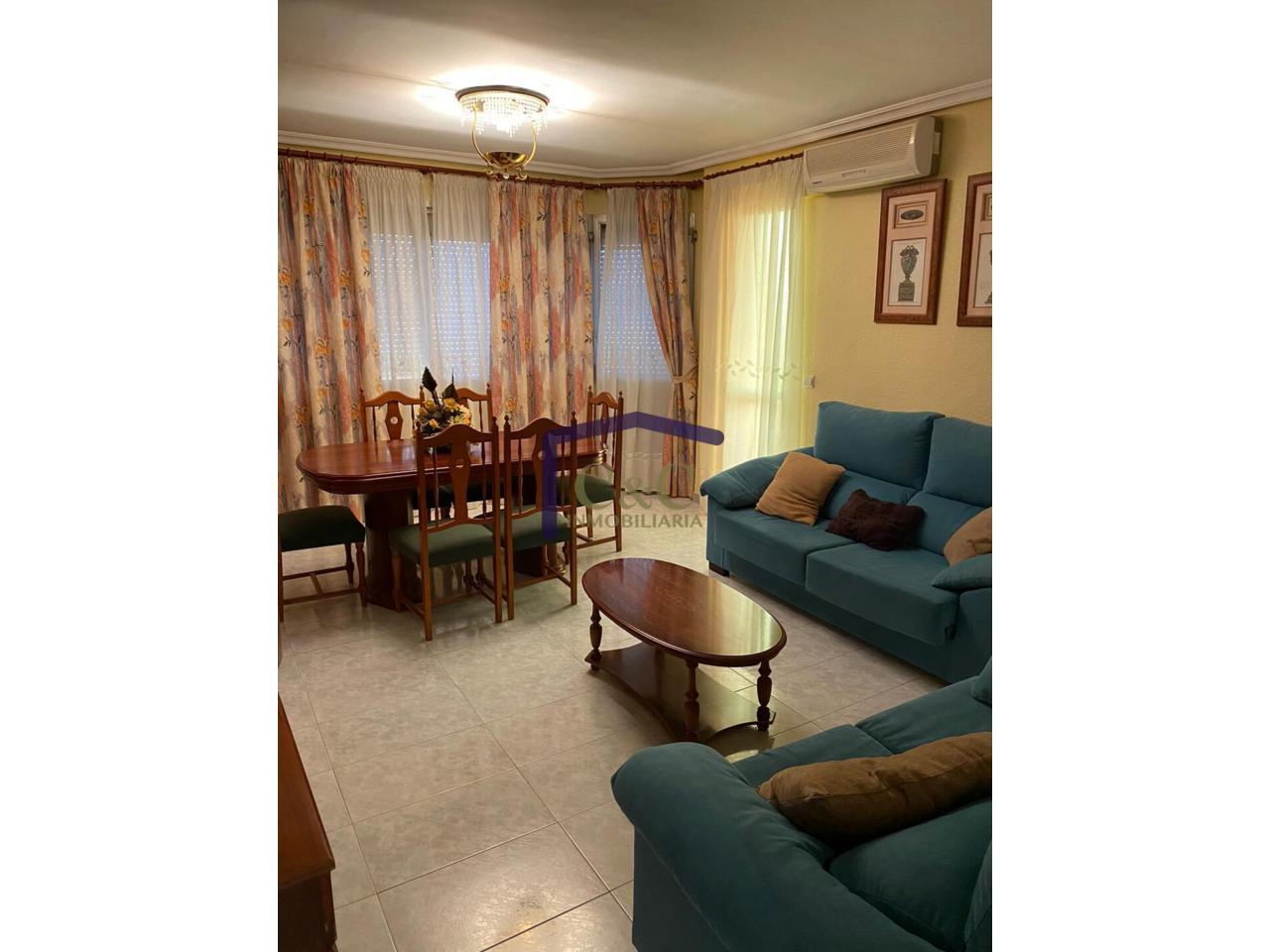 For sale of flat in Manzanares
