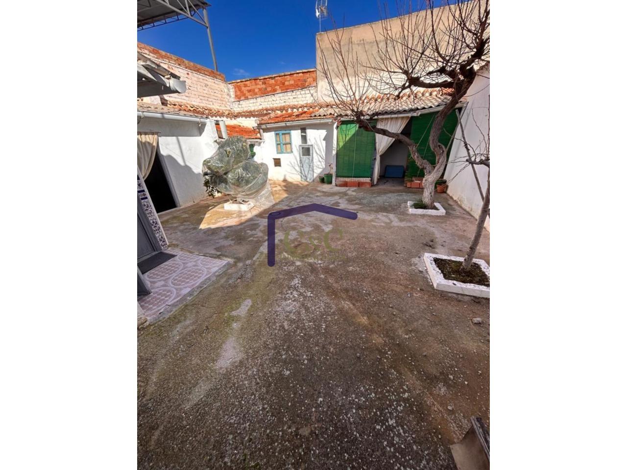 For sale of house in Manzanares