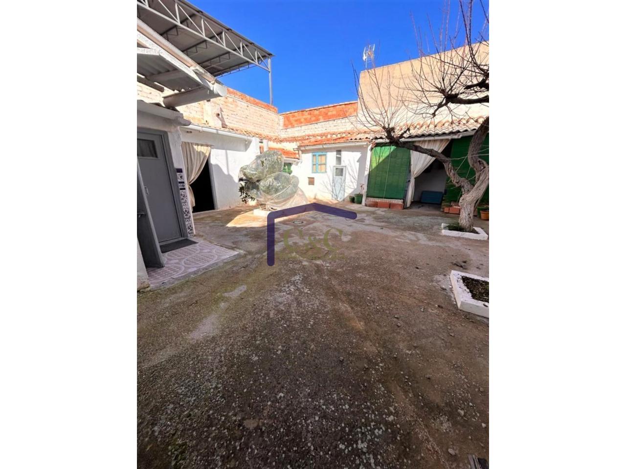 For sale of house in Manzanares