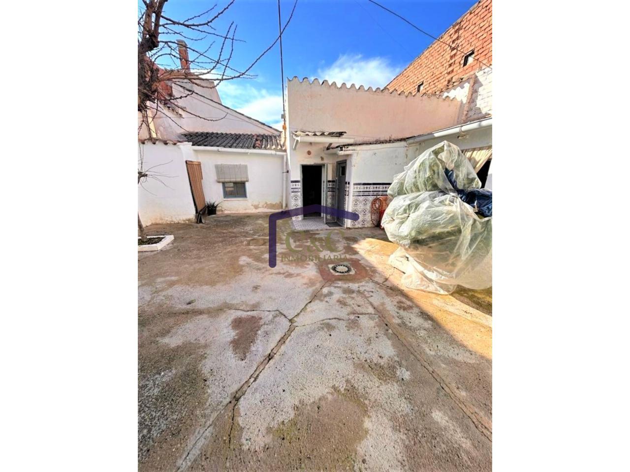 For sale of house in Manzanares
