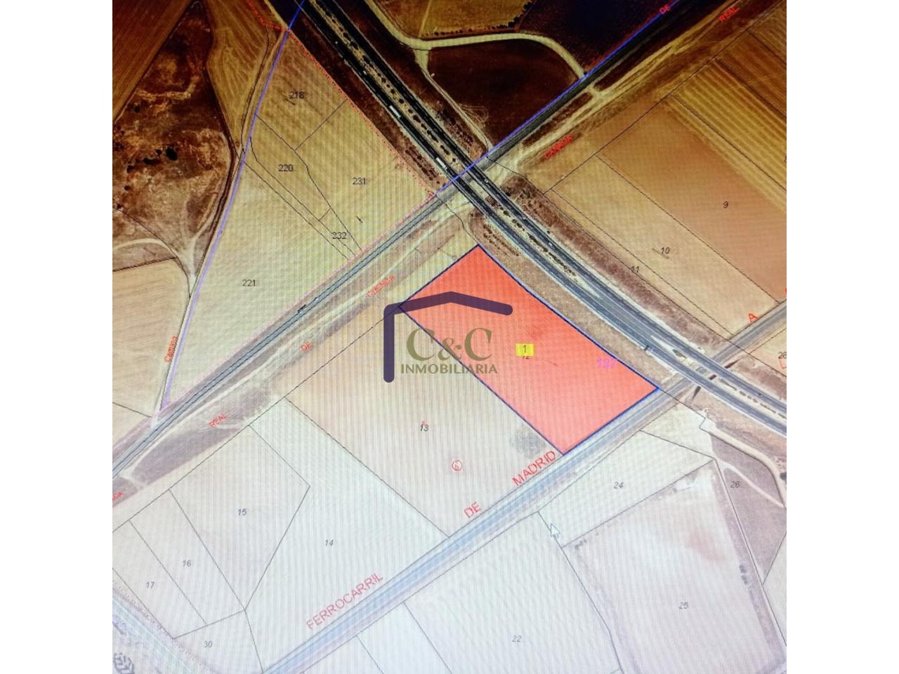 Venta de finca rústica en Manzanares
