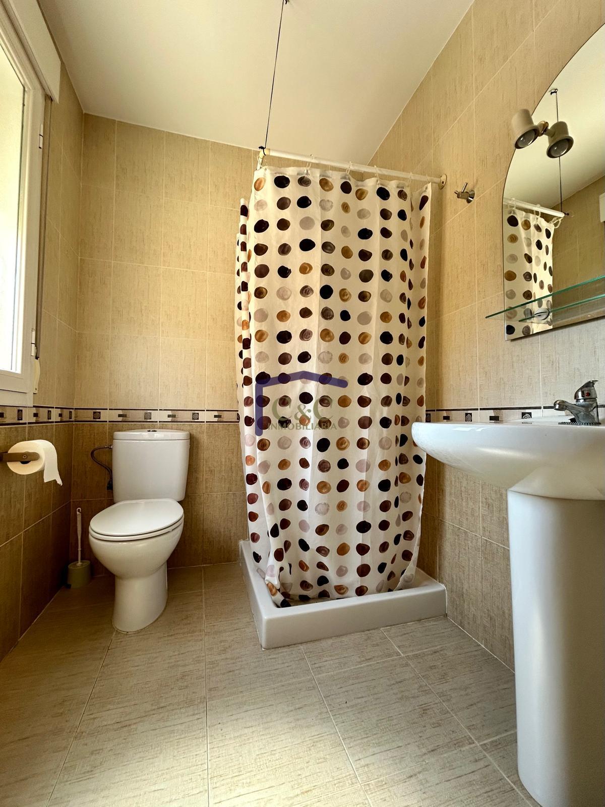 For sale of house in Membrilla