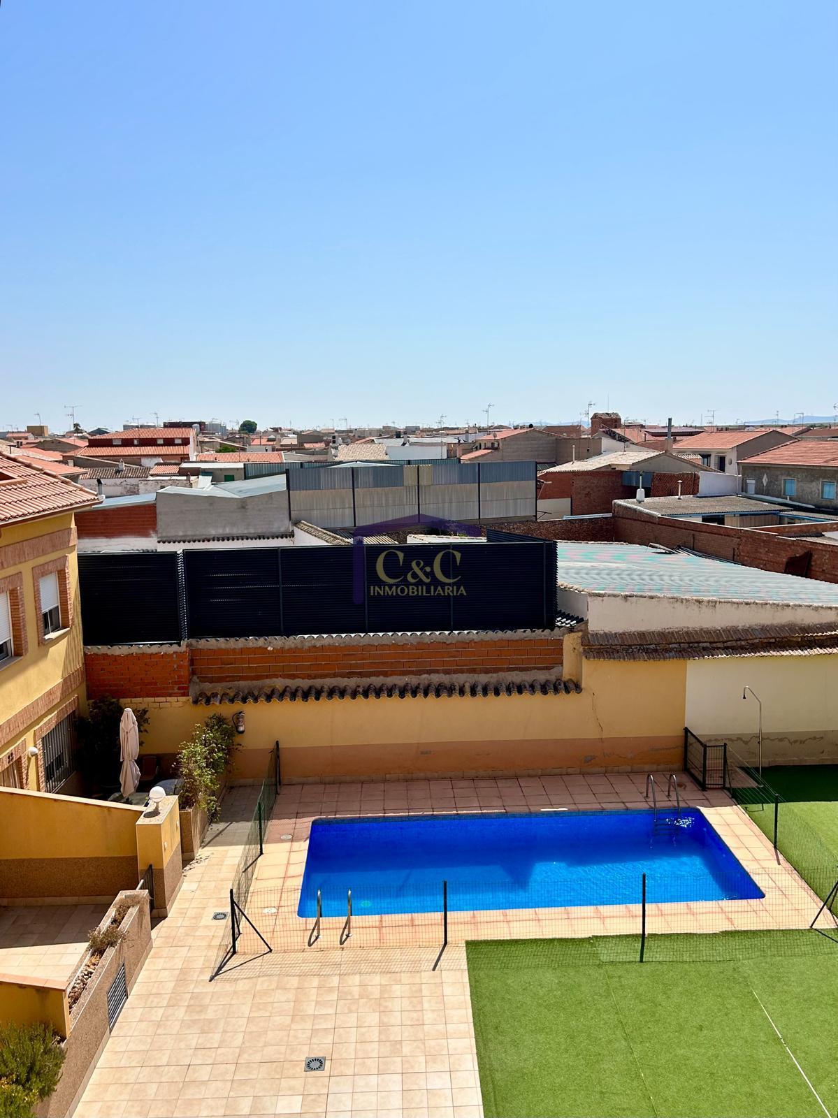 For sale of house in Membrilla