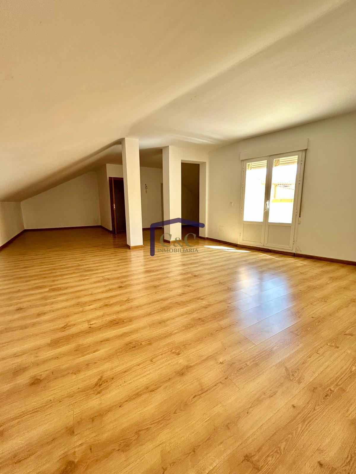 For sale of house in Membrilla