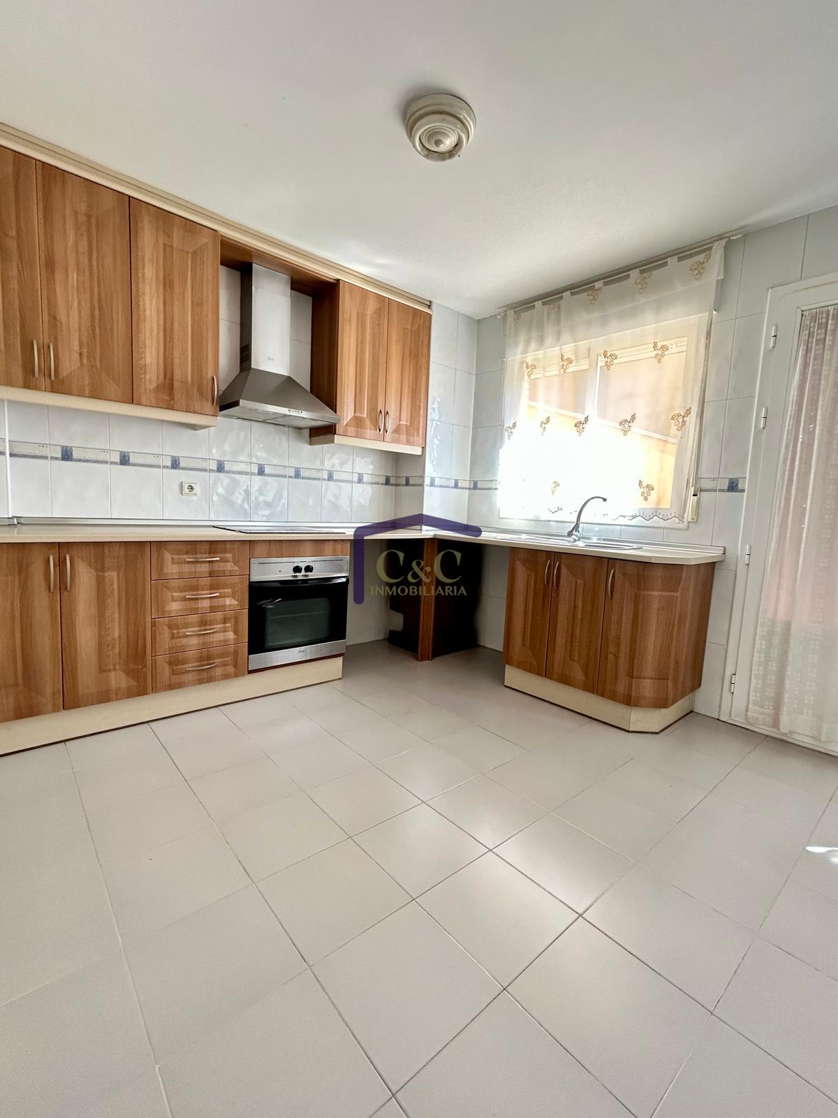 For sale of house in Membrilla