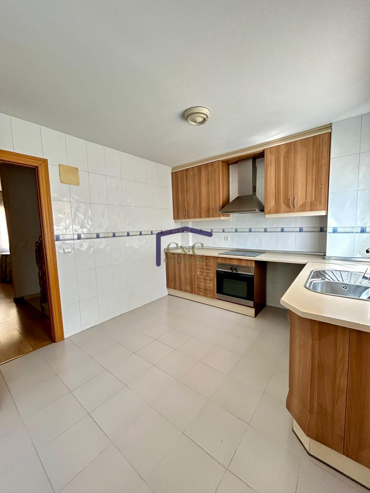 For sale of house in Membrilla