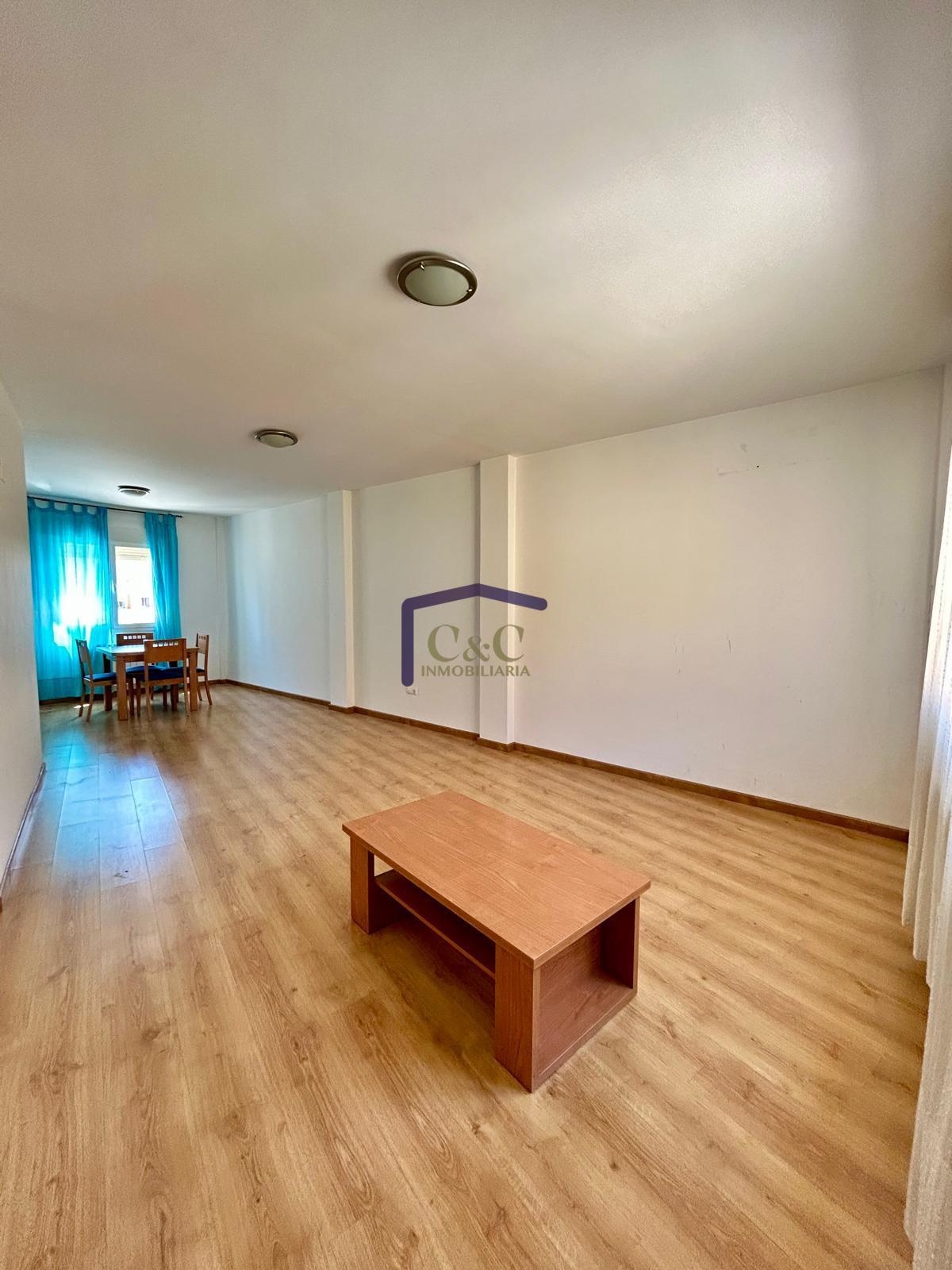 For sale of house in Membrilla