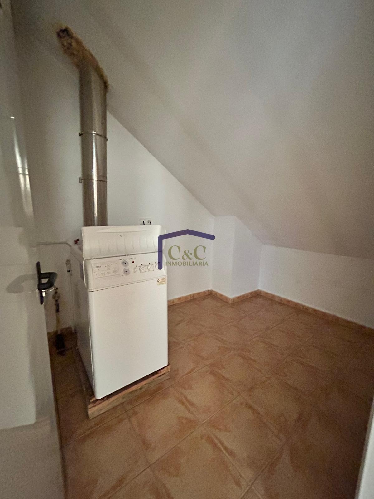 For sale of house in Membrilla