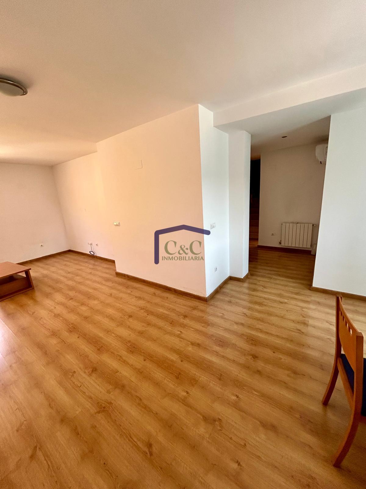 For sale of house in Membrilla