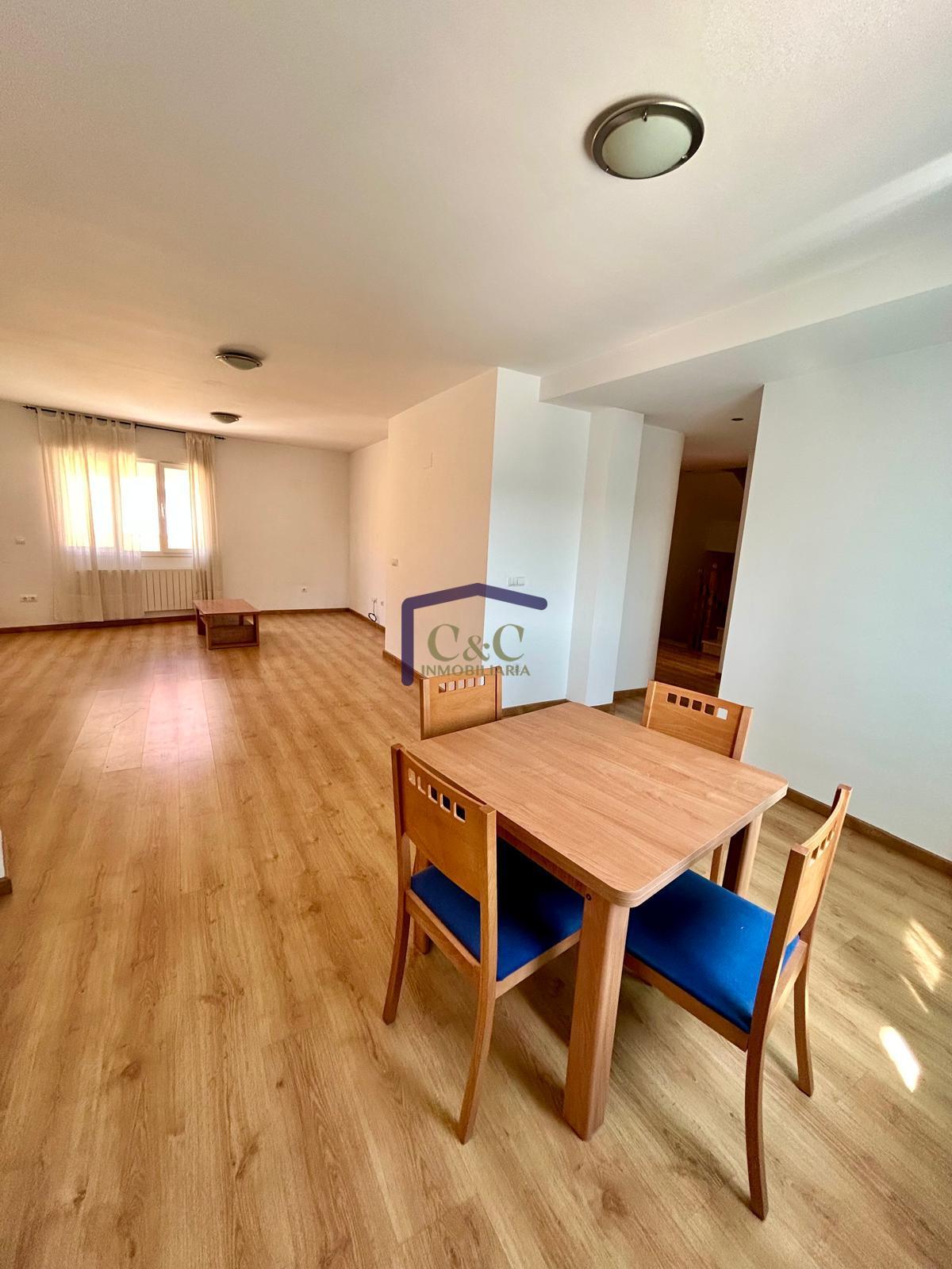 For sale of house in Membrilla