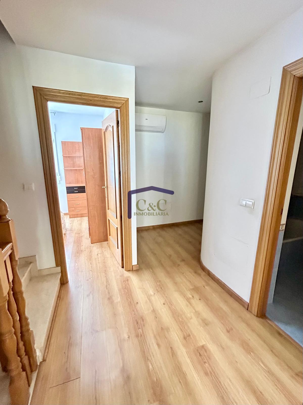 For sale of house in Membrilla