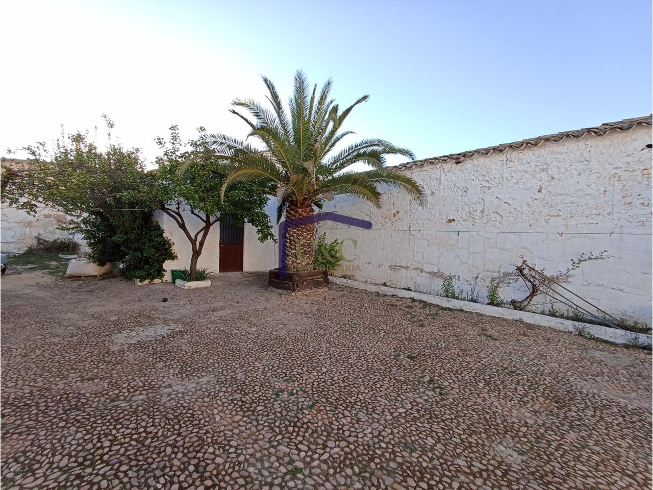 Venta de casa en Manzanares