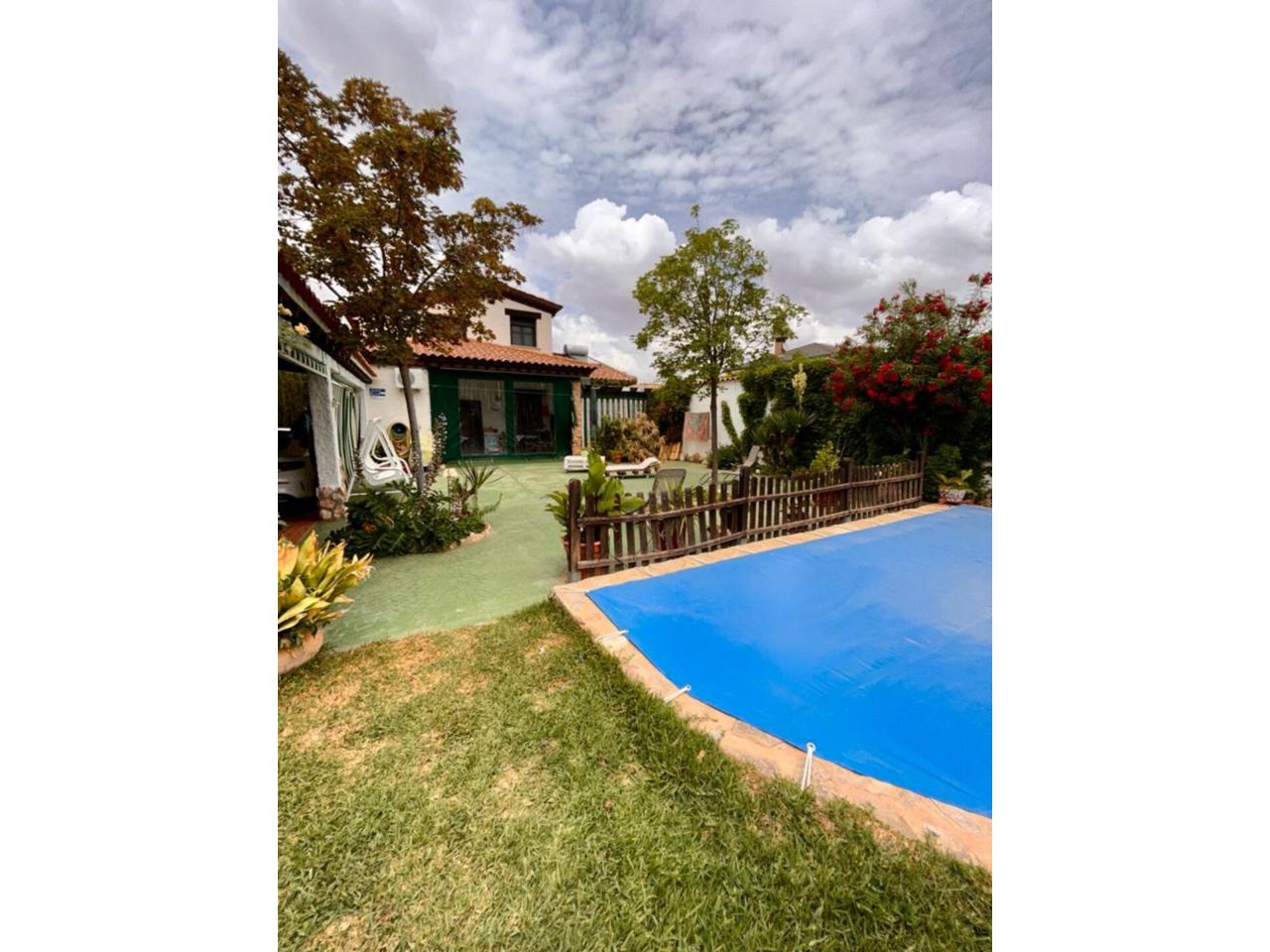 For sale of house in Manzanares