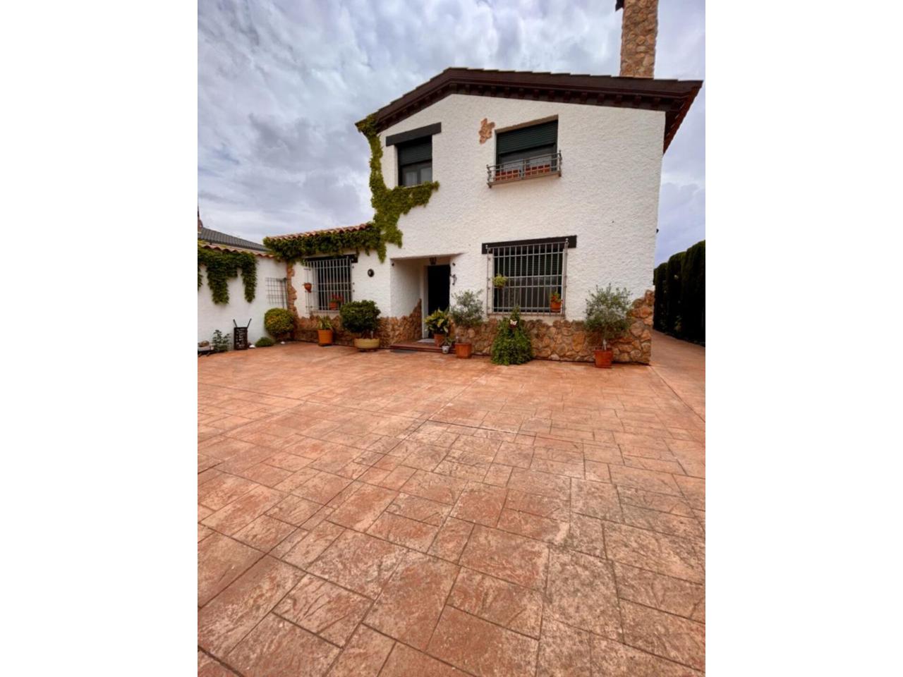 For sale of house in Manzanares