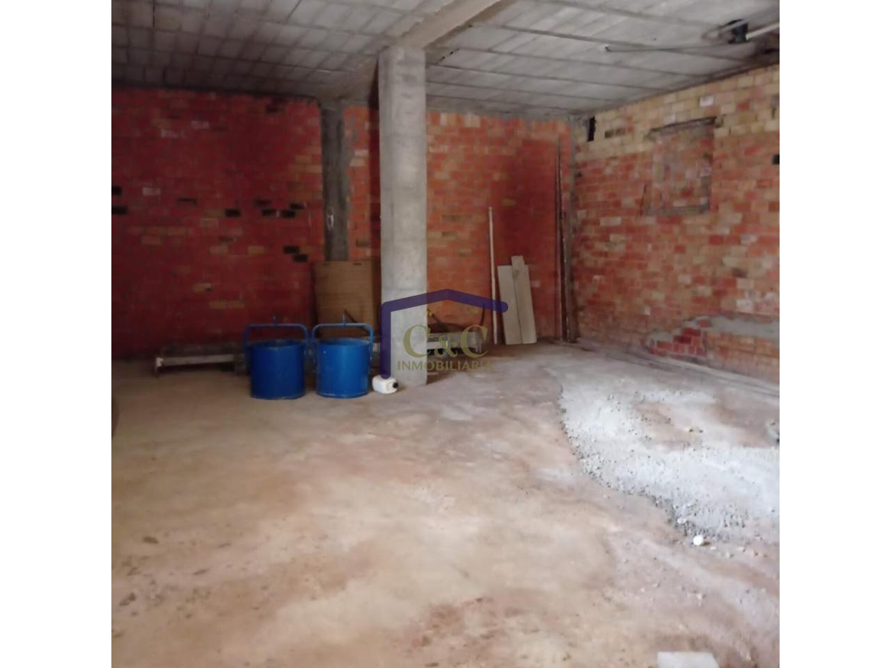 For sale of commercial in Manzanares
