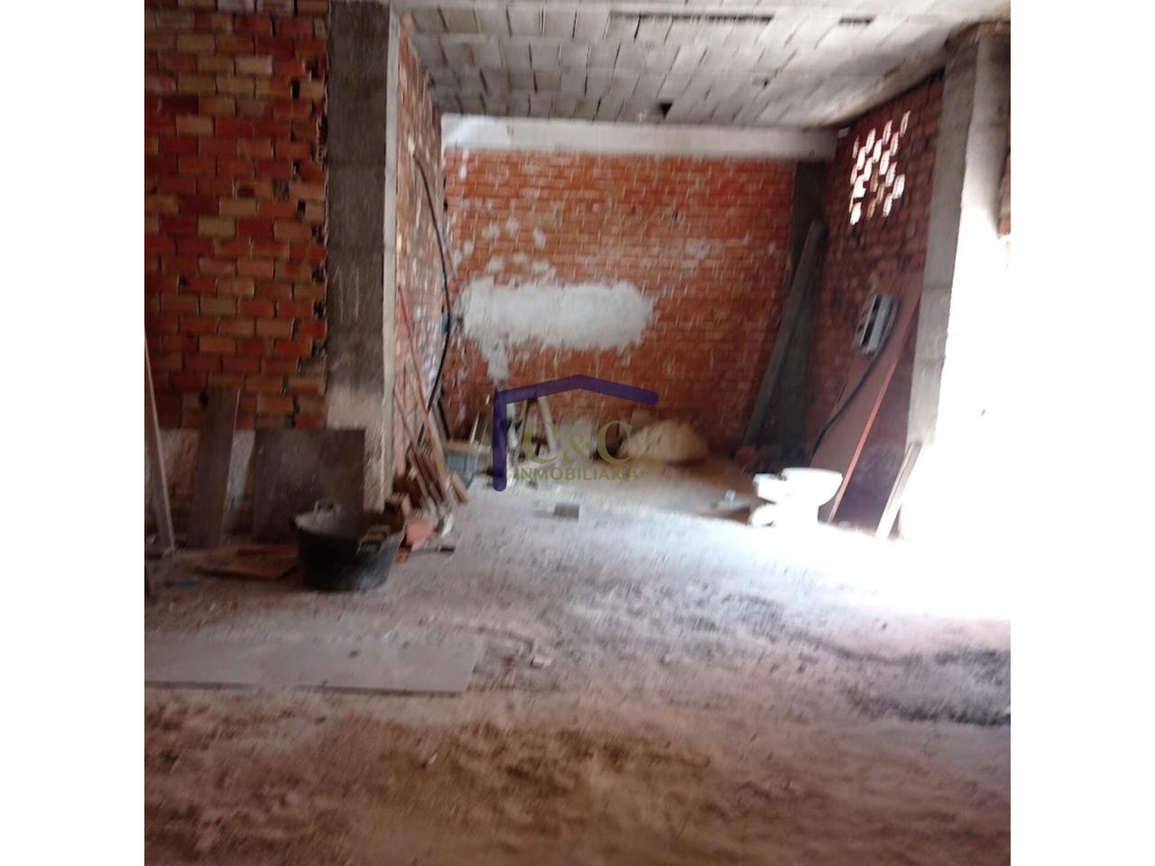 For sale of commercial in Manzanares