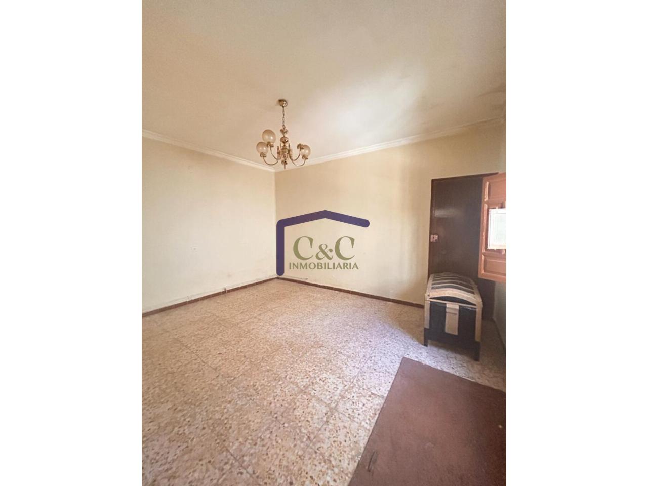 For sale of house in Manzanares