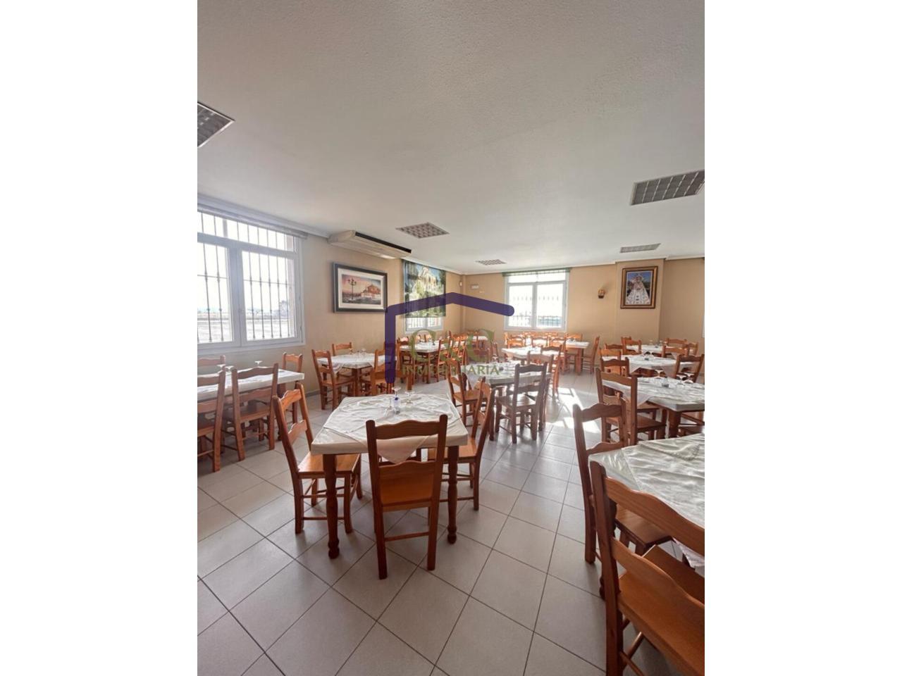 For sale of house in Valdepeñas