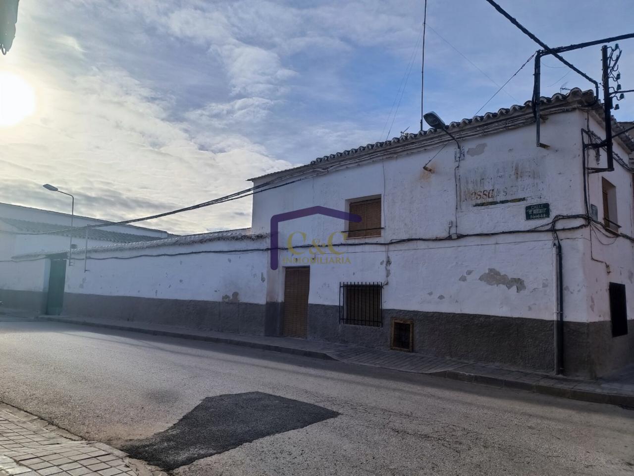 For sale of house in Manzanares