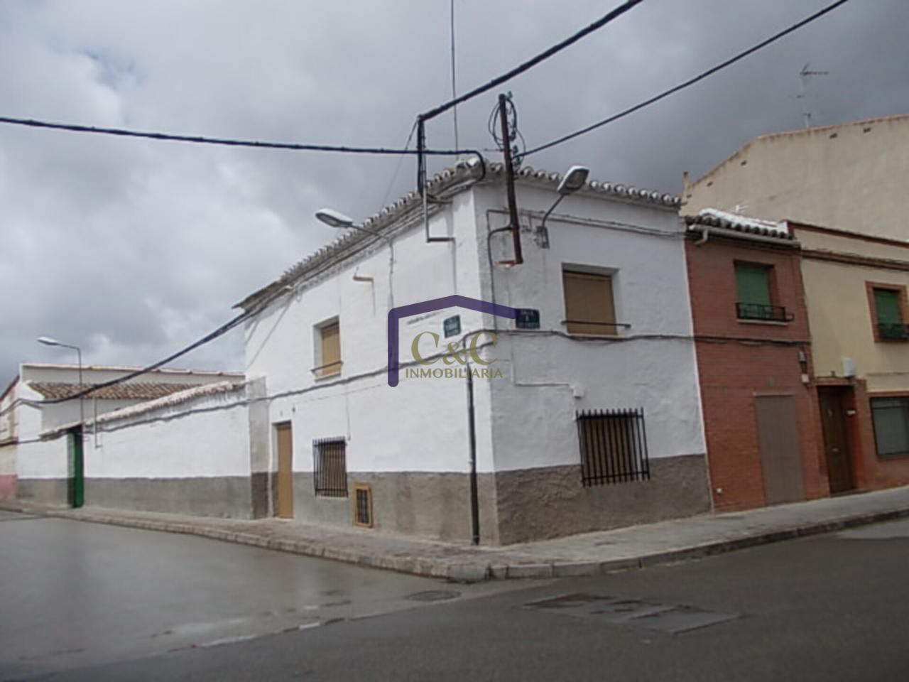 For sale of house in Manzanares