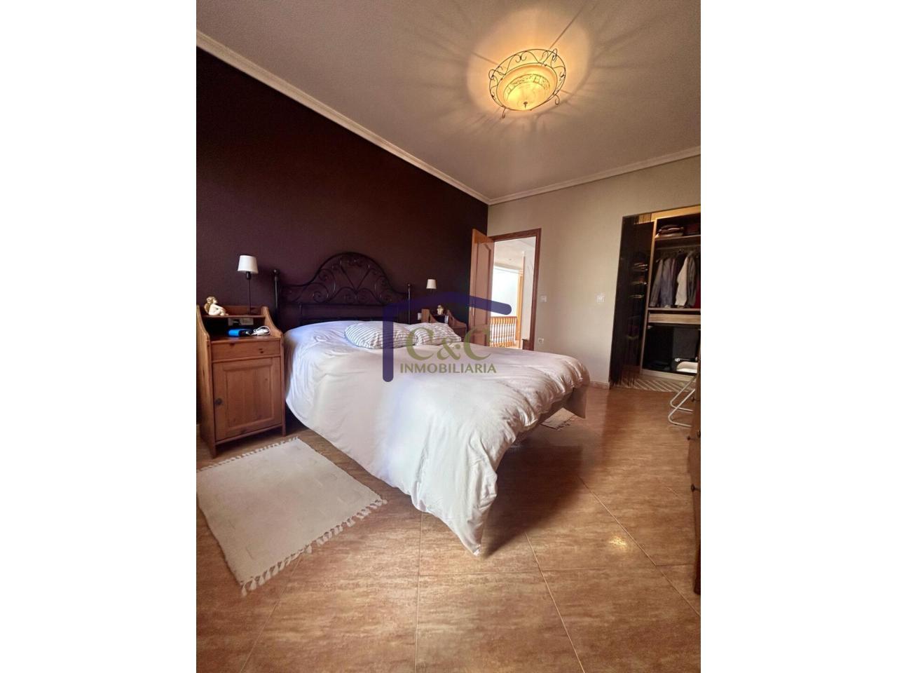 Venta de casa en Manzanares