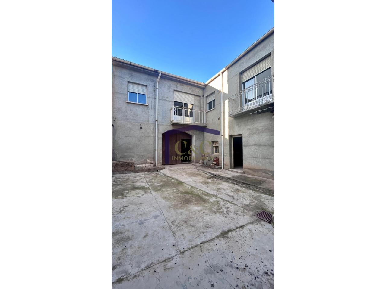 For sale of house in Manzanares
