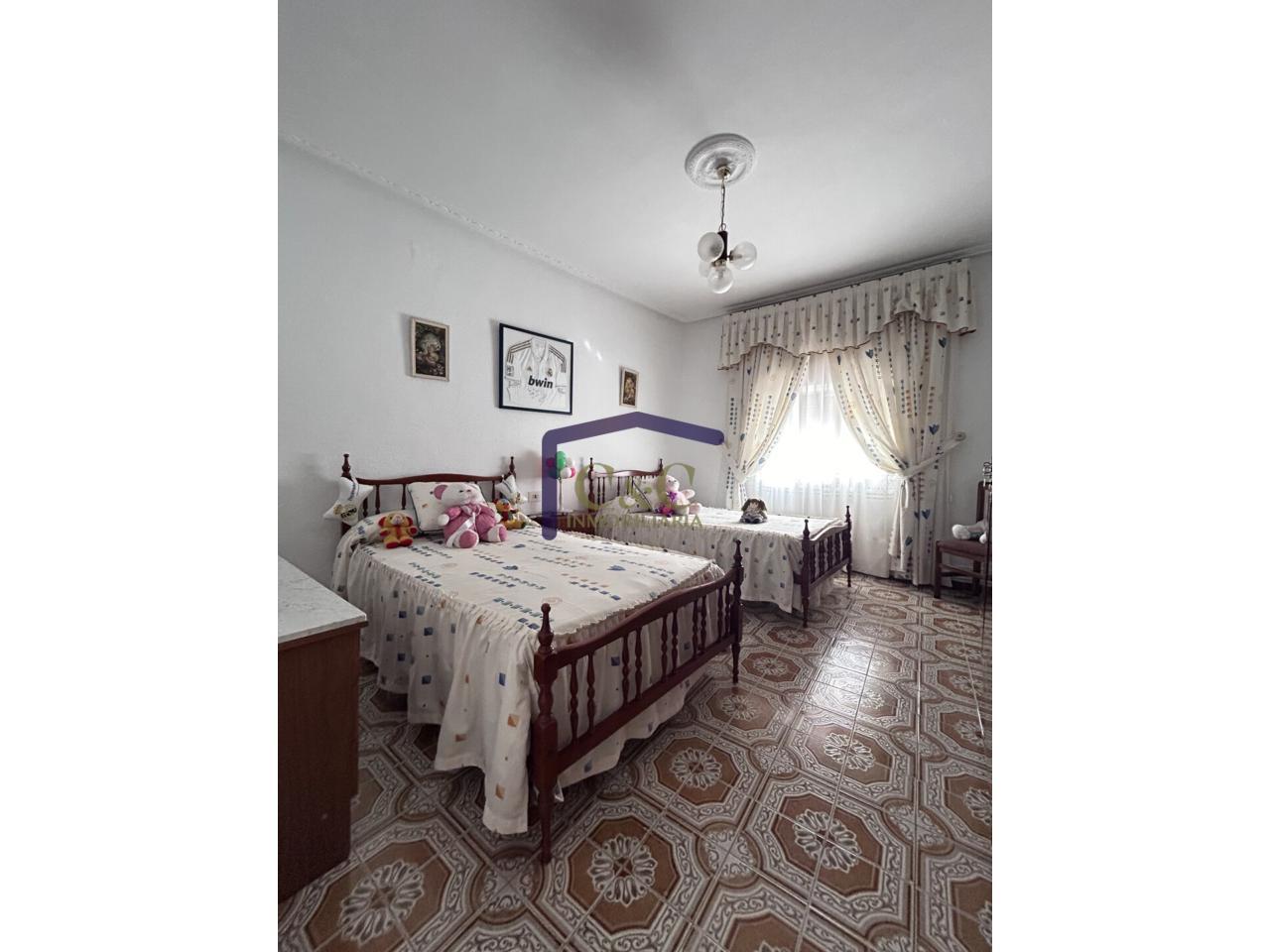 Venta de casa en Manzanares