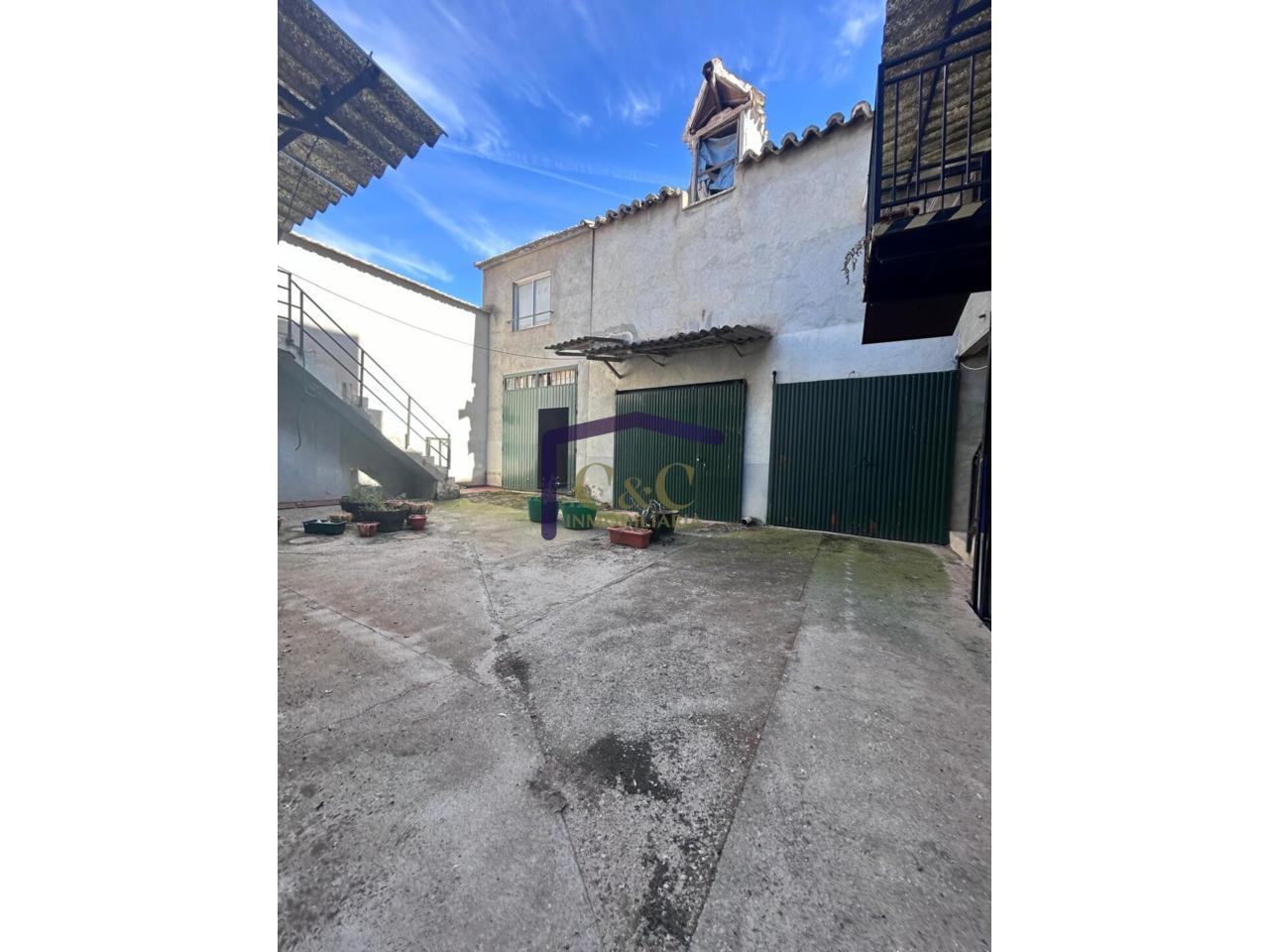 For sale of house in Manzanares