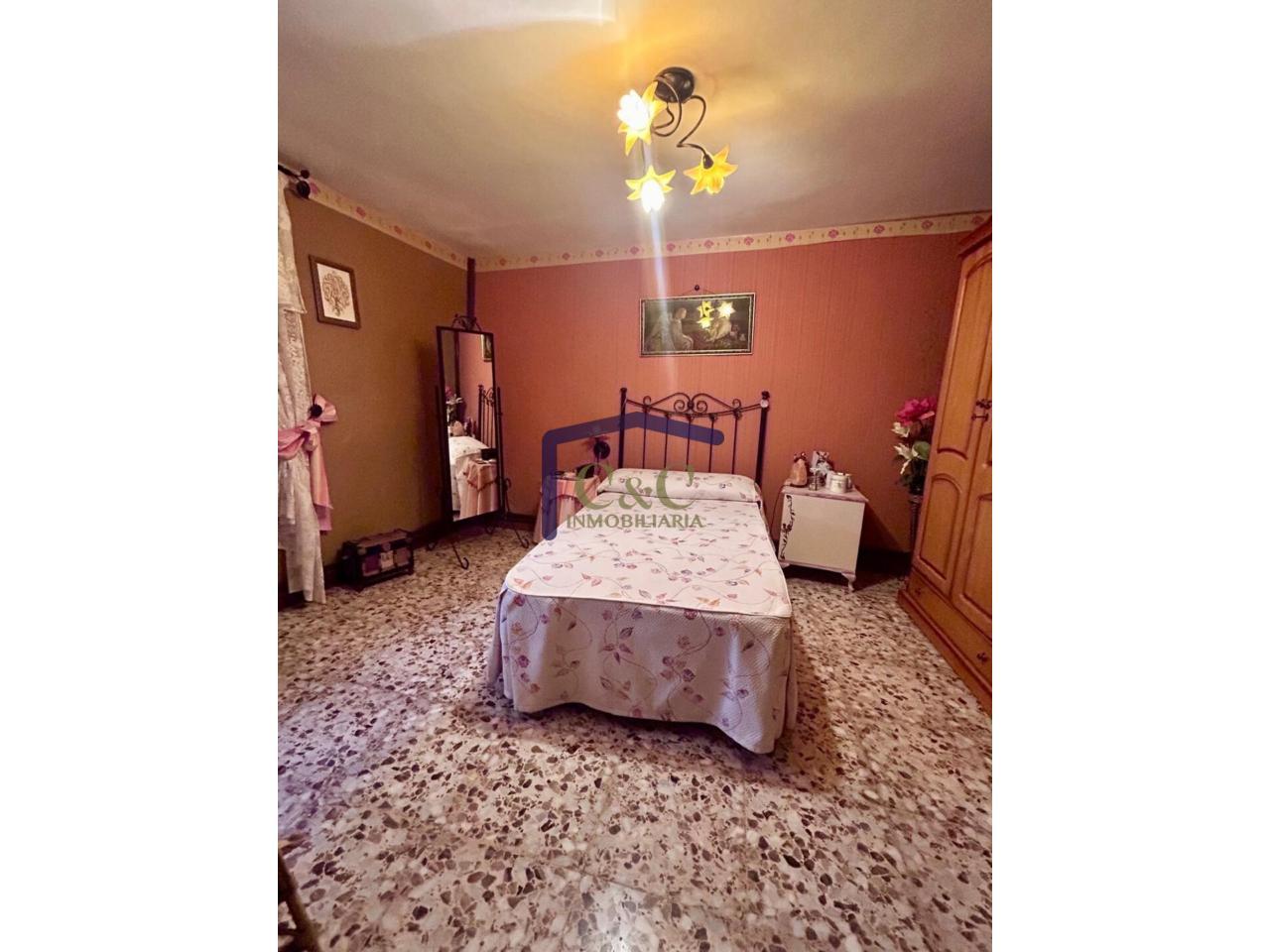 For sale of house in Manzanares