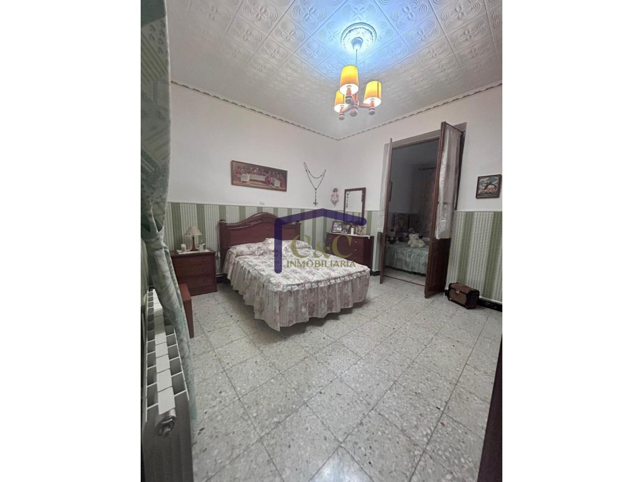 For sale of house in Manzanares