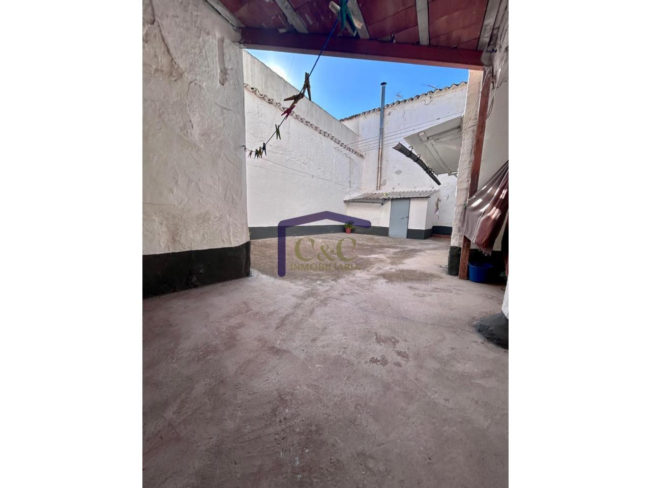 For sale of house in Manzanares