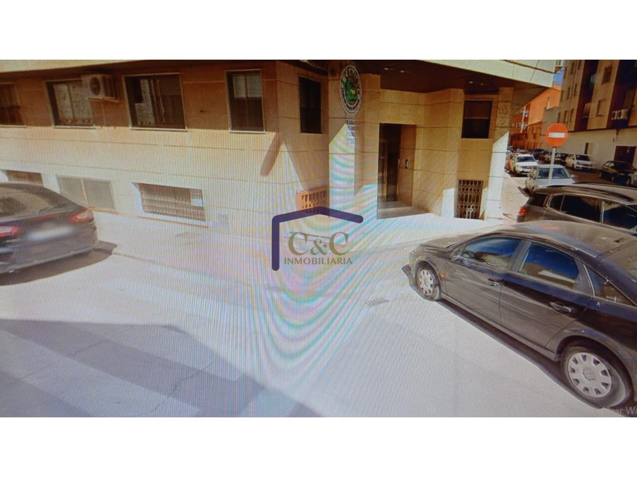 For sale of commercial in Manzanares