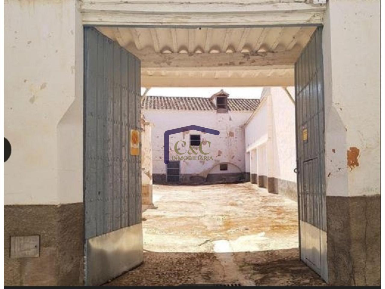 Venta de casa en Manzanares
