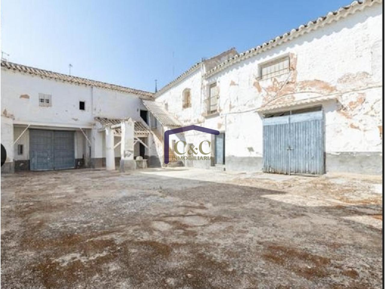 Venta de casa en Manzanares