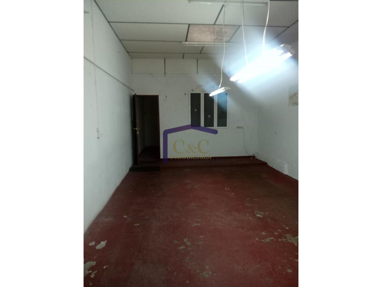 For rent of commercial in Manzanares
