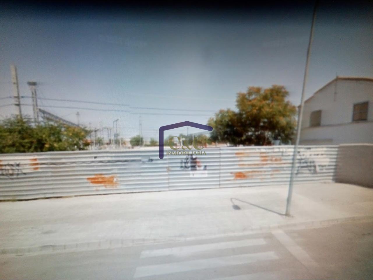 For sale of land in Manzanares