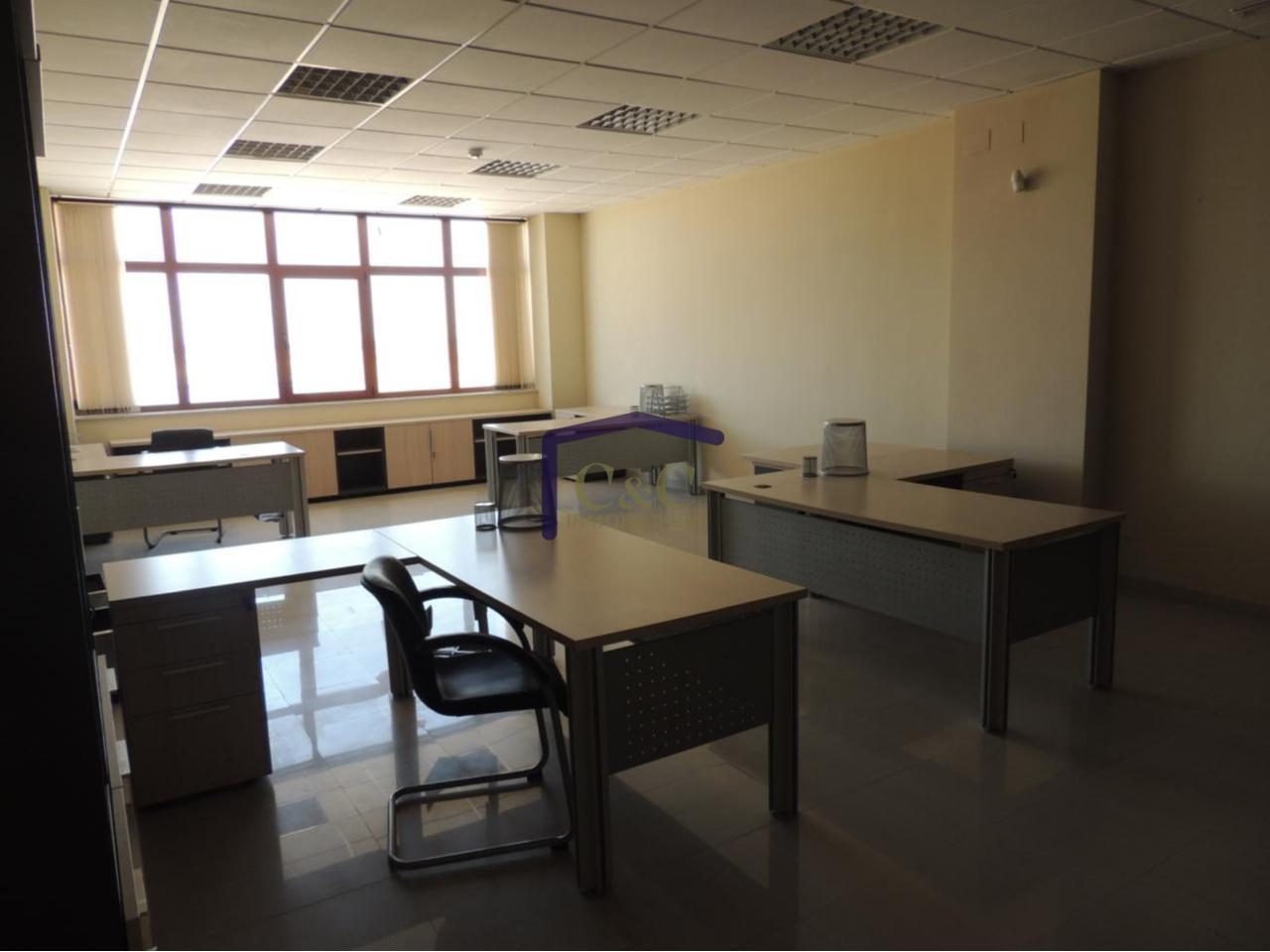 For sale of commercial in Manzanares
