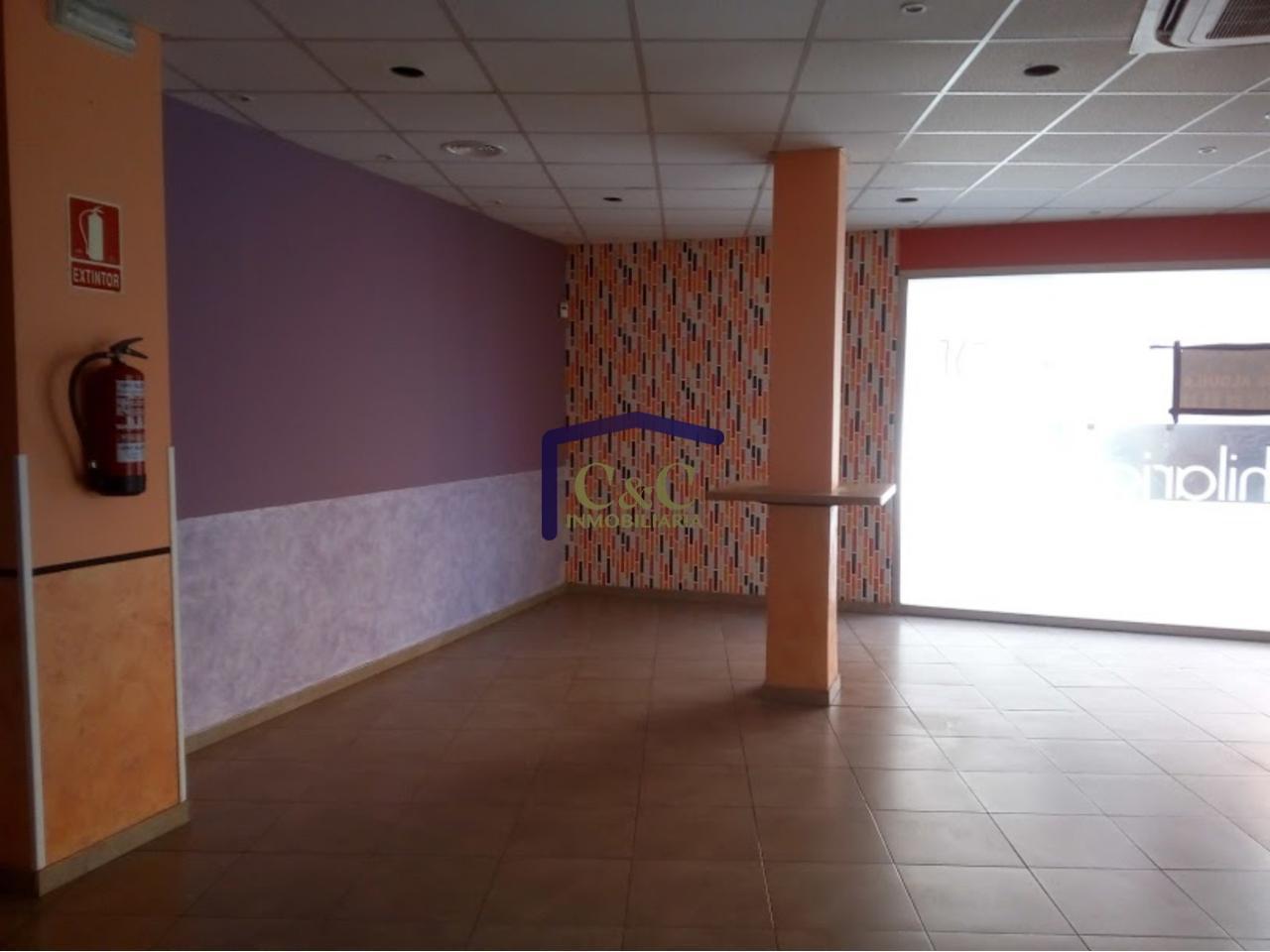Venta de local comercial en Manzanares