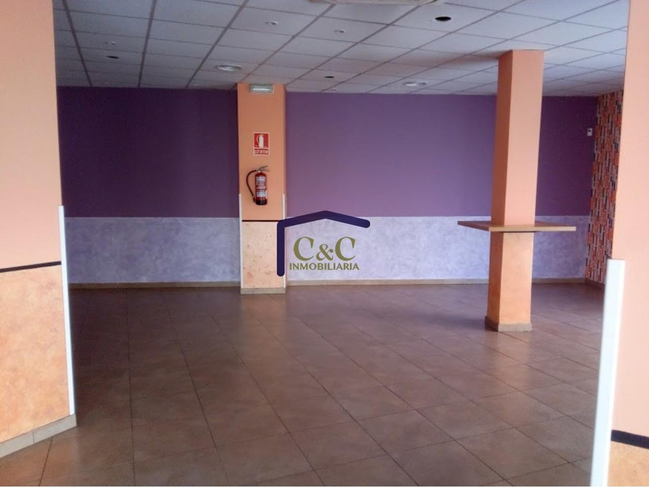 Venta de local comercial en Manzanares