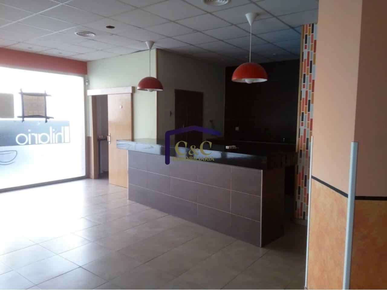 For sale of commercial in Manzanares